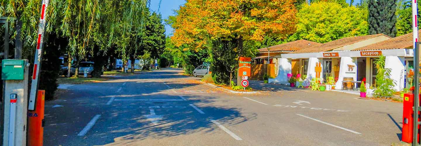 accès camping gard soleil avignon